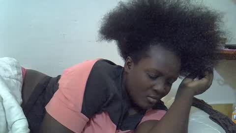 Snapshot of hot_zelinda chatting on 06.18.26 hot_zelinda online show from 06.18.26