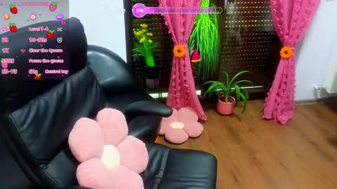 Snapshot of hotanalorena69 chatting on 03.06.25 Lisa online show from 03.06.25