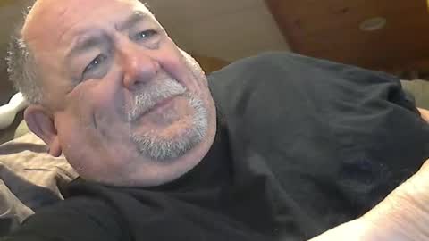 Snapshot of hotandhornyxxx1 chatting on 03.25.26 Hot and Horny online show from 03.25.26