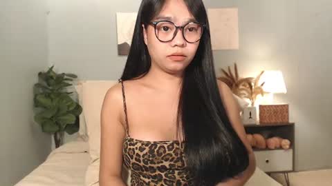 Snapshot of hotasian_gabby69 chatting on 06.15.26 hotasian_gabby69 online show from 06.15.26