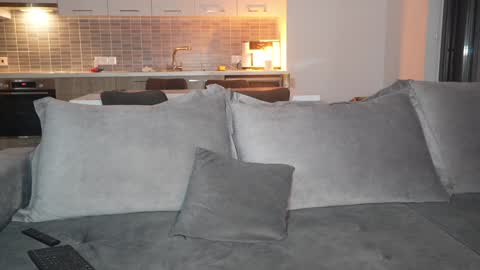 Bella online show from 11.25.25