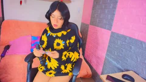 Snapshot of hotcakes_uwu chatting on 05.14.26 Hotcakes online show from 05.14.26