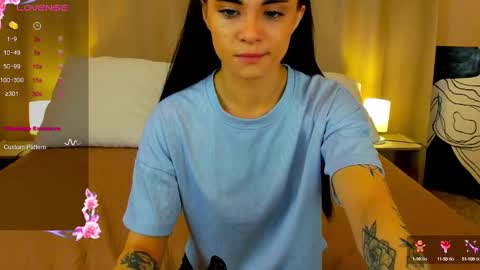 SWEET DEVILS PUSSY  online show from 02.28.25