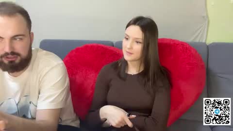 Snapshot of hotduoplay chatting on 04.23.26 Max and Alina online show from 04.23.26