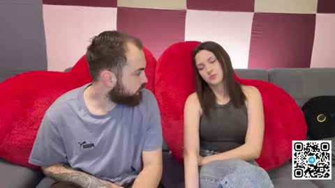 Snapshot of hotduoplay chatting on 05.06.26 Max and Alina online show from 05.06.26