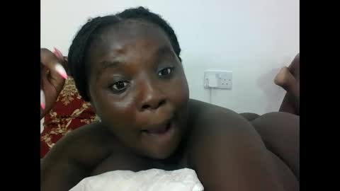 Snapshot of hotebbbyy chatting on 09.29.25 EBBY online show from 09.29.25