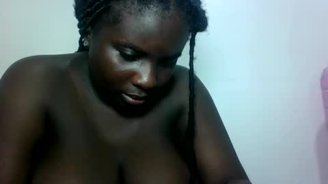 Snapshot of hotebbbyy chatting on 10.07.25 EBBY online show from 10.07.25