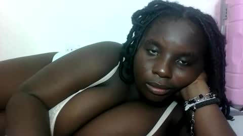 Snapshot of hotebbbyy chatting on 10.10.25 EBBY online show from 10.10.25