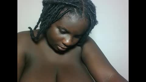 Snapshot of hotebbbyy chatting on 10.11.25 EBBY online show from 10.11.25
