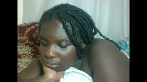 Snapshot of hotebbbyy chatting on 10.12.25 EBBY online show from 10.12.25