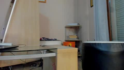 Snapshot of hotel77777 chatting on 04.30.26 Erika online show from 04.30.26