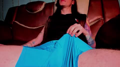 Snapshot of hoterossex chatting on 11.14.25 axell online show from 11.14.25