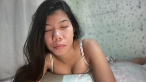 Snapshot of hotestpinayxxx chatting on 06.30.26 hotestpinayxxx online show from 06.30.26
