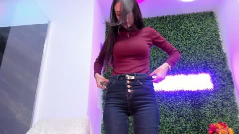 hotfallingdevil online show from 11.23.25