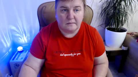 Snapshot of hotfiremommy chatting on 01.13.25 LimonkaFire online show from 01.13.25