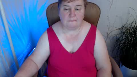 Snapshot of hotfiremommy chatting on 01.19.25 LimonkaFire online show from 01.19.25