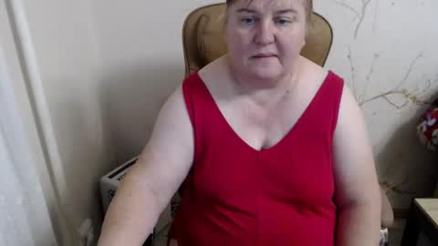 Snapshot of hotfiremommy chatting on 01.27.25 LimonkaFire online show from 01.27.25