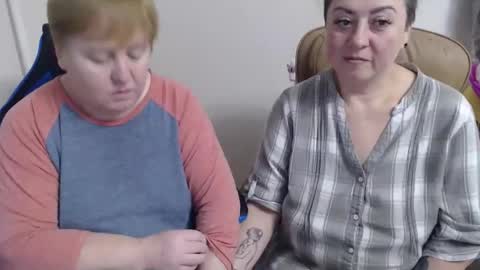 Snapshot of hotfiremommy chatting on 10.24.25 LimonkaFire online show from 10.24.25
