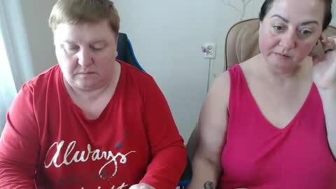 Snapshot of hotfiremommy chatting on 04.25.26 LimonkaFire online show from 04.25.26