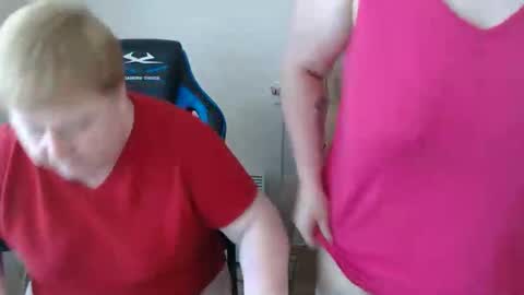 Snapshot of hotfiremommy chatting on 05.23.26 LimonkaFire online show from 05.23.26