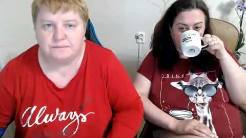 Snapshot of hotfiremommy chatting on 06.05.26 LimonkaFire online show from 06.05.26