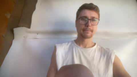 Snapshot of hotgentleman_3003 chatting on 06.19.26 William online show from 06.19.26