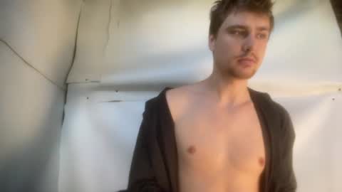 Snapshot of hotgentleman_3003 chatting on 07.25.26 William online show from 07.25.26