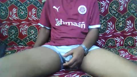 Snapshot of hotguyy001 chatting on 06.01.26 hotguyy001 online show from 06.01.26
