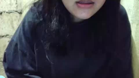 hotiemorenagurl18 online show from 11.22.25