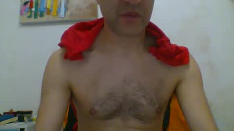 Snapshot of hotitan chatting on 10.04.25 hottitan twitter Marianoshcam online show from 10.04.25