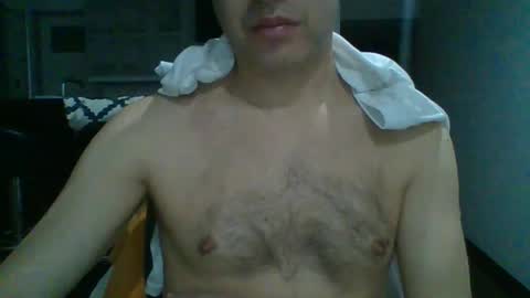 Snapshot of hotitan chatting on 10.07.25 hottitan twitter Marianoshcam online show from 10.07.25
