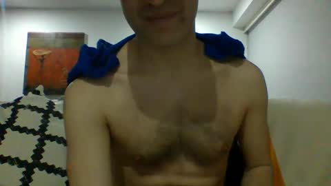 Snapshot of hotitan chatting on 10.10.25 hottitan twitter Marianoshcam online show from 10.10.25