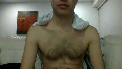 Snapshot of hotitan chatting on 10.14.25 hottitan twitter Marianoshcam online show from 10.14.25