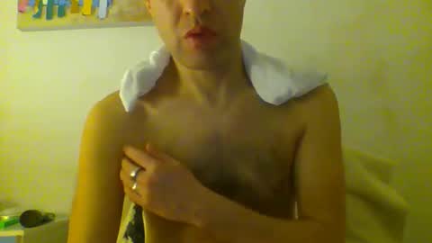 Snapshot of hotitan chatting on 10.19.25 hottitan twitter Marianoshcam online show from 10.19.25