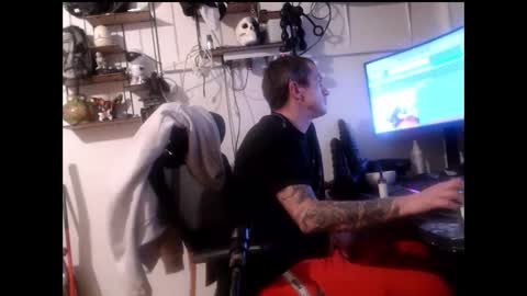 Snapshot of hotkinkytat chatting on 01.13.25 hotkinkytat online show from 01.13.25