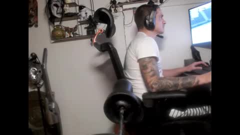 Snapshot of hotkinkytat chatting on 02.18.25 hotkinkytat online show from 02.18.25