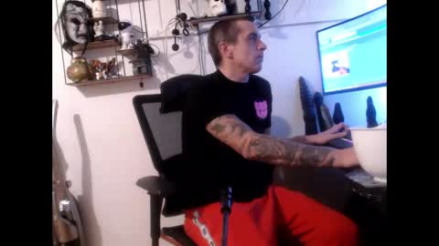 Snapshot of hotkinkytat chatting on 02.24.25 hotkinkytat online show from 02.24.25