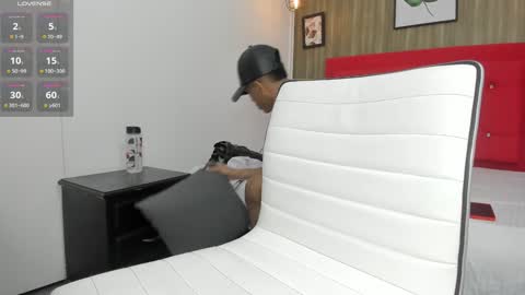 Hotkoljei online show from 12.03.24