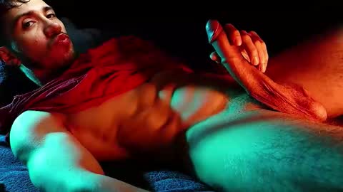 Hotlatinking online show from 12.14.25