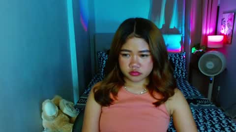 Layla online show from 02.20.25