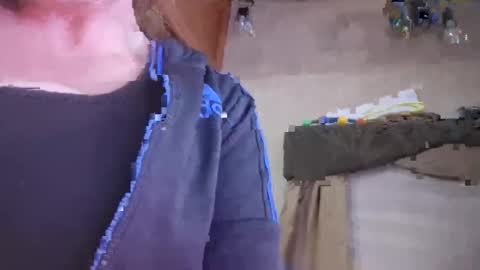 Snapshot of hotmom0610 chatting on 03.03.26 hotmom0610 online show from 03.03.26