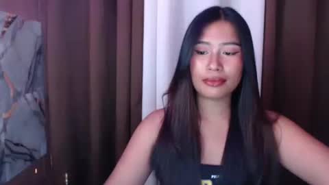 Snapshot of hotmorena_finger chatting on 04.17.26 Analiza online show from 04.17.26