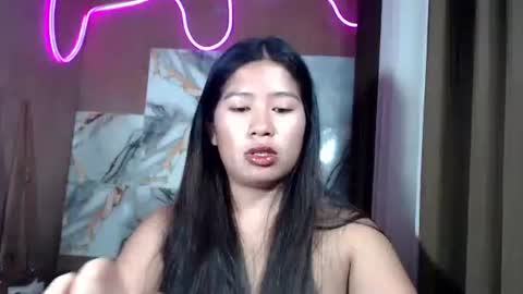 Snapshot of hotmorena_finger chatting on 05.19.26 Analiza online show from 05.19.26