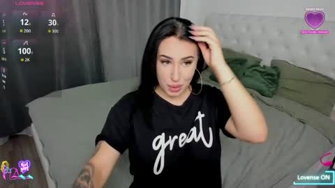 Snapshot of hotmorenaxxx chatting on 05.23.26 hotmorenaxxx online show from 05.23.26