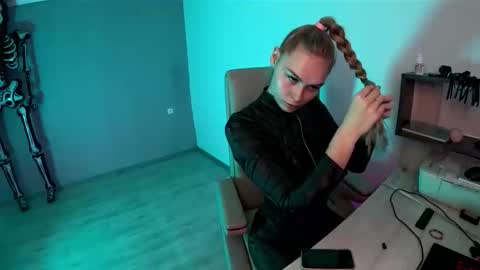 hotprincess2hot online show from 11.11.25