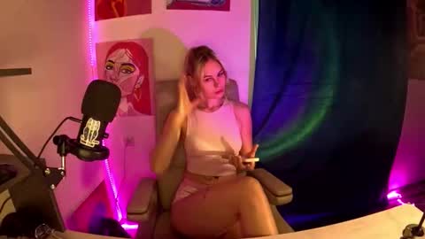 hotprincess2hot online show from 12.20.25