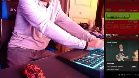 hotpumpkinpies online show from 04.14.26