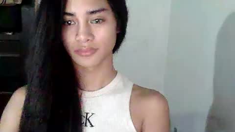 Snapshot of hotsexyaprilxxx chatting on 07.29.26 your hot sexy april online show from 07.29.26