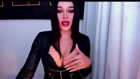 Snapshot of hotstellacumxxx chatting on 06.18.26 STELLA online show from 06.18.26