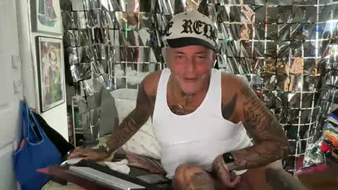 hotstuff775616 online show from 04.07.26